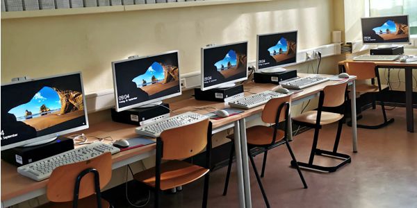Computerraum in der Müggelschlößchen-Schule